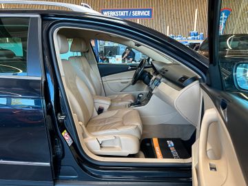 MYAUTOCENTER – Gebraucht- und Jahreswagen mit Werkstattservice in Pfaffenhofen Volkswagen Passat Variant V6 FSI *4Motion*Navi*Xenon*TÜV*