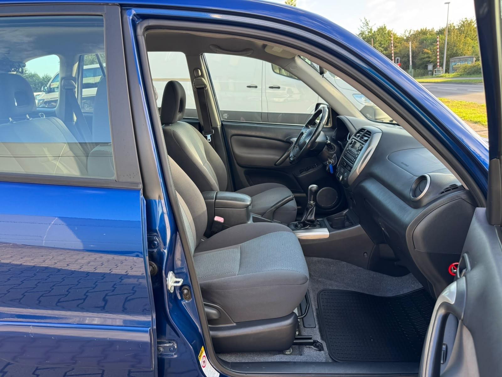 TOYOTA RAV4 2.0 150CH 4X4
