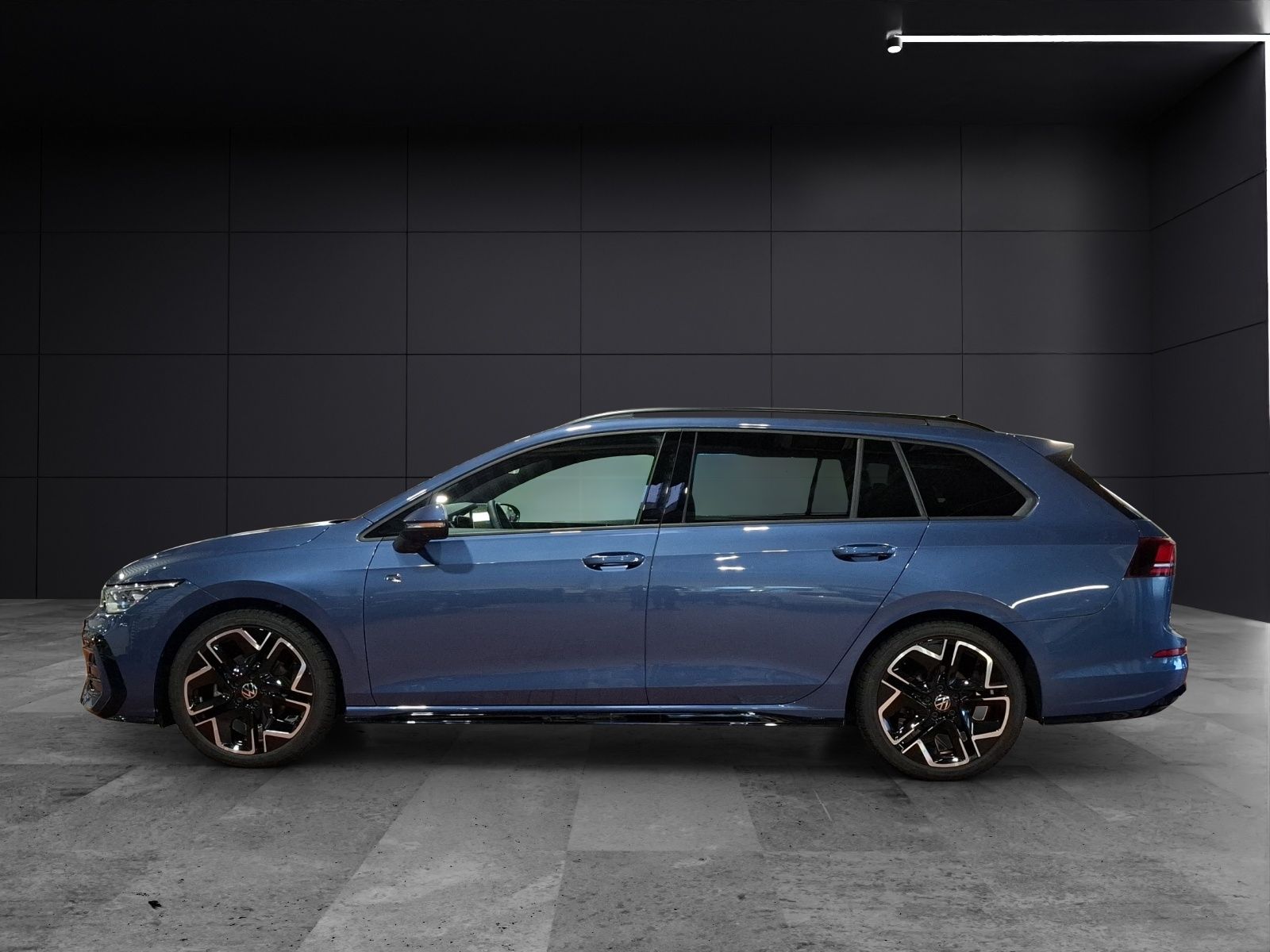 Fahrzeugabbildung Volkswagen Golf VIII Variant TSI R-Line Standhzg. LEDplus N