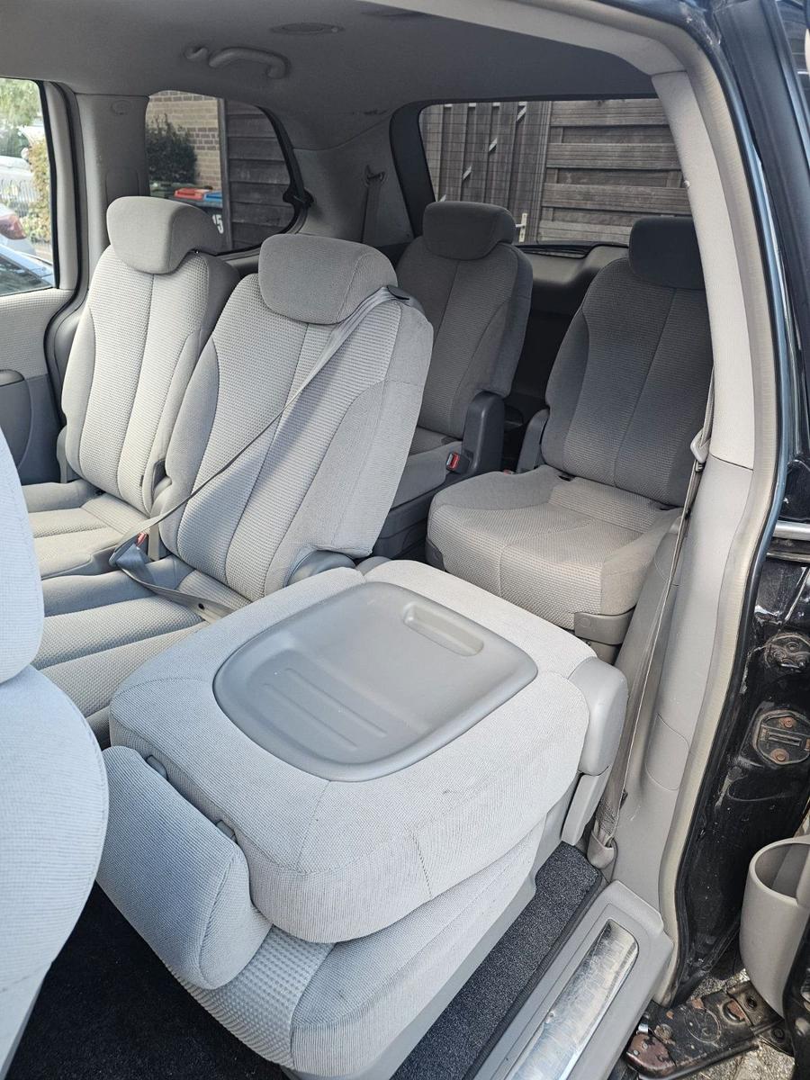 Kia Carnival 2009 — photo 8