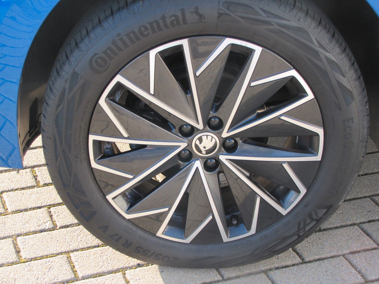 Fahrzeugabbildung SKODA Kamiq Sondermodell Drive 125 1.0 TSI DSG