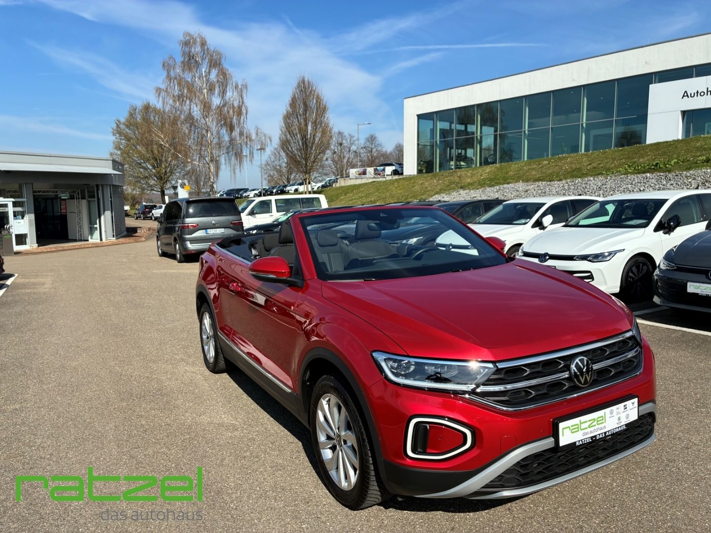 Fahrzeugabbildung Volkswagen T-Roc Cabriolet STYLE 1.5 TSI StandHZG Navi Digi