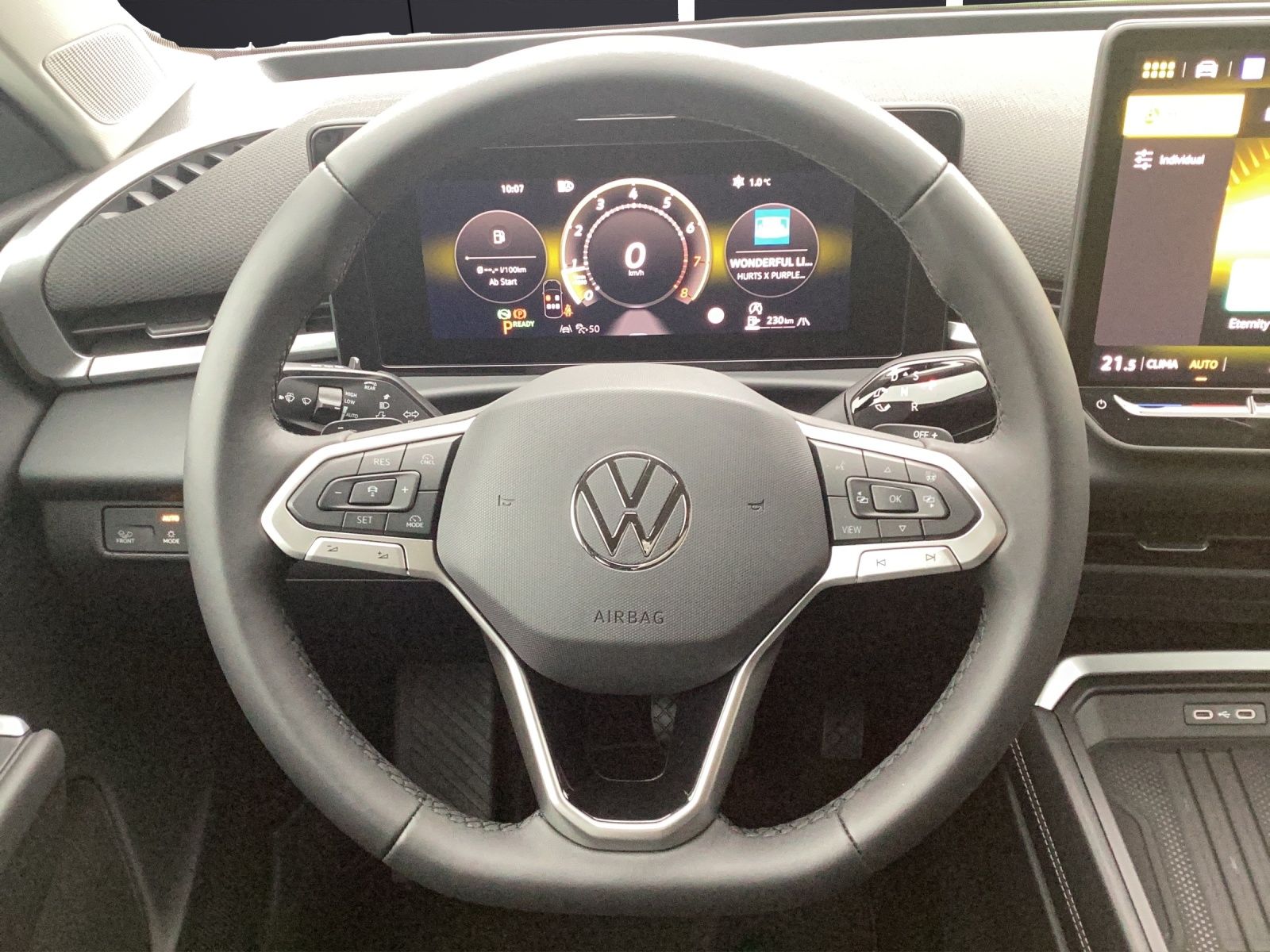 Fahrzeugabbildung Volkswagen T-Roc Style AHZV NAVI LED DAB ACC