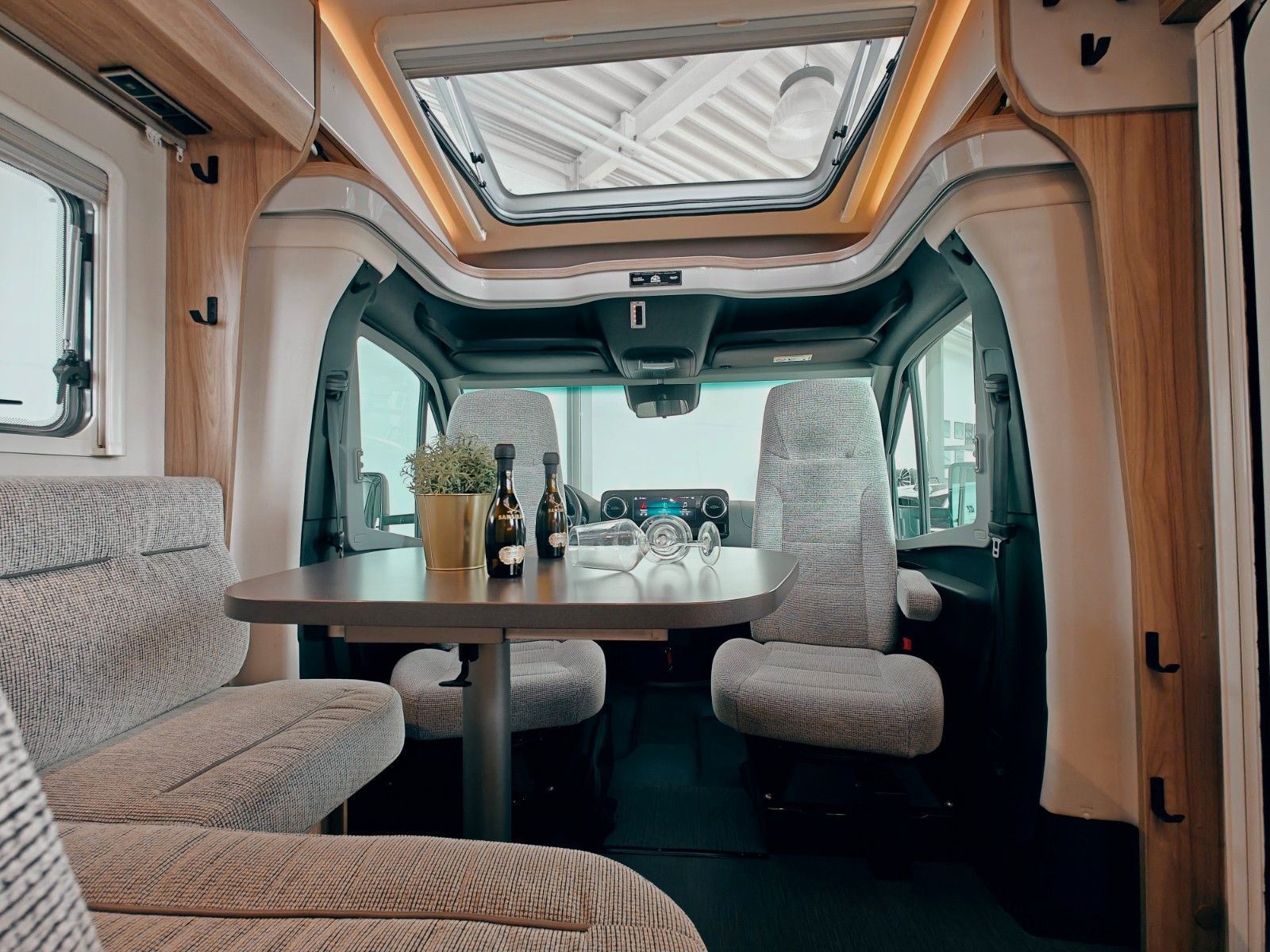 Fahrzeugabbildung HYMER / ERIBA / HYMERCAR ML - T 580 4x4 RSX - DRAUZZEN®