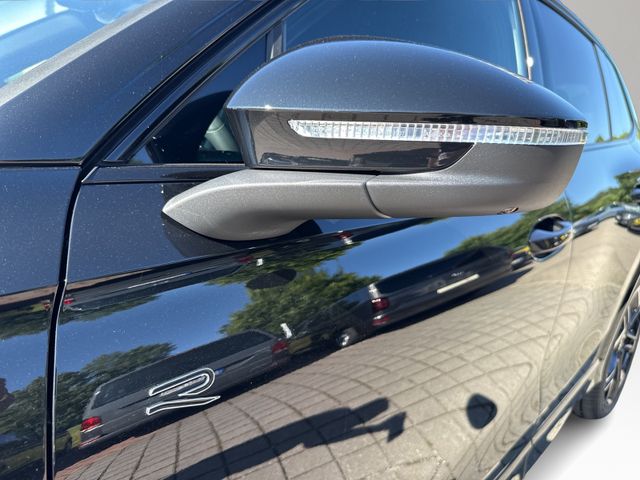 Tiguan R-Line 1.5 eHybrid, AHK, BlackStyle, Area