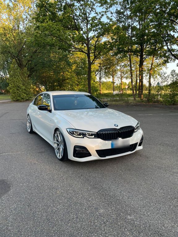 Image of BMW 320