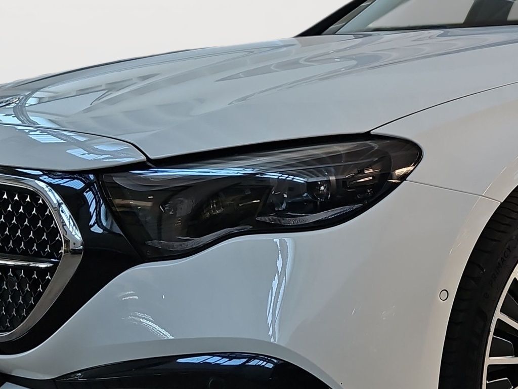 Fahrzeugabbildung Mercedes-Benz E 300 de AMG Night ACC Pano Totwi. Memo Burm.4D