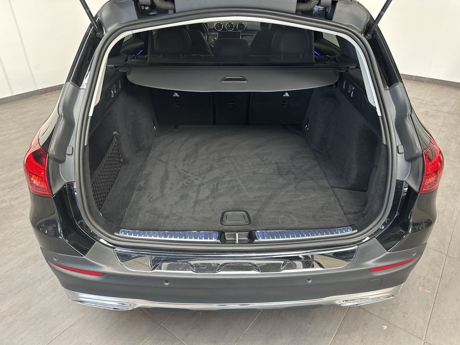 Fahrzeugabbildung Mercedes-Benz C 220d T All-Terrain Avantgarde 4M NAV+LED+AHK