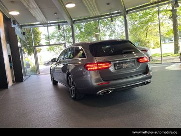 Mercedes E 200 - 12