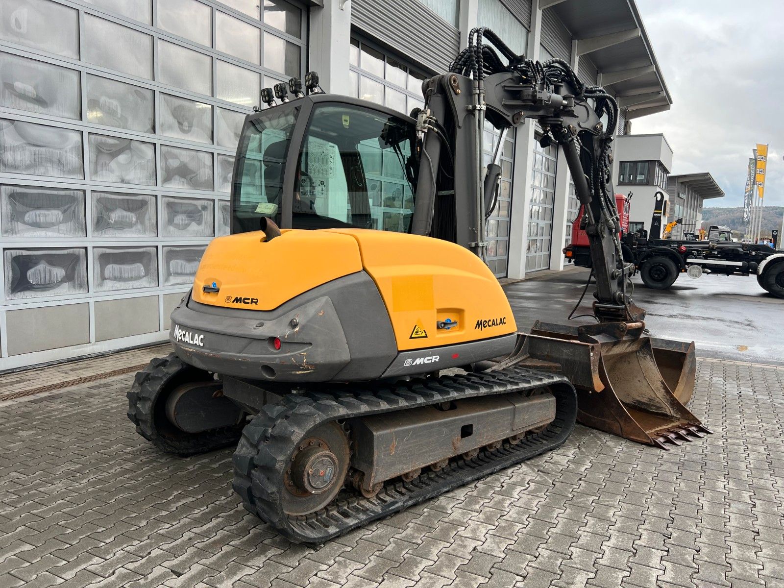 Fahrzeugabbildung MECALAC 8MCR GreenJob / 3.657h / Mulcher Greifer  Löffel