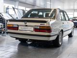 BMW M5 E28 SCHIEBEDACH LEDER - BMW M5: E28