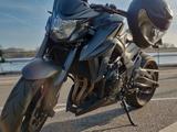 Suzuki GSX-S 750 / All Black / 1. Hd. / Viele Extras - SUZUKI GSX 750 E
