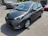 Toyota Yaris Hybrid Club *Scheckheft,Navi,Sitzheitzung* - Toyota Yaris Gebrauchtwagen in Köln