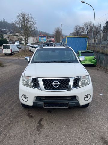 Nissan Navara Pickup Double Cab LE EVO V6 KAMERA LEDER