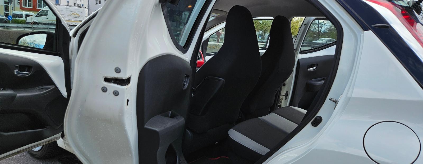 Toyota Aygo Edition Automatik Touch Navi Schaltwippen