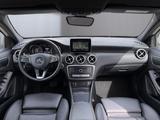 Mercedes-Benz A 180 BlueEfficiency *LED*NAVI*PARK-ASSIST*LEDER - Mercedes-Benz A 180: Limousine