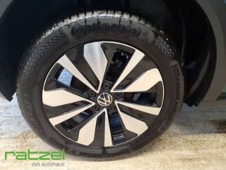 Fahrzeugabbildung Volkswagen T-Roc 1,0 Life TSI Navi LED ACC App Connect Trav