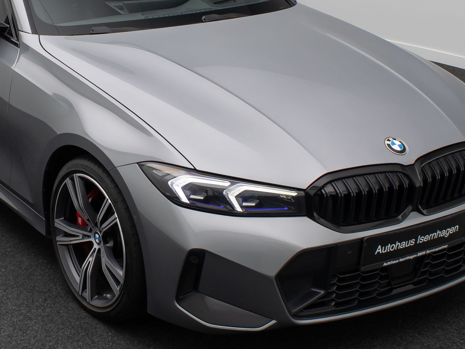 Fahrzeugabbildung BMW 330d M Sport HUD Kamera DAB Alarm Komfort 19Zoll