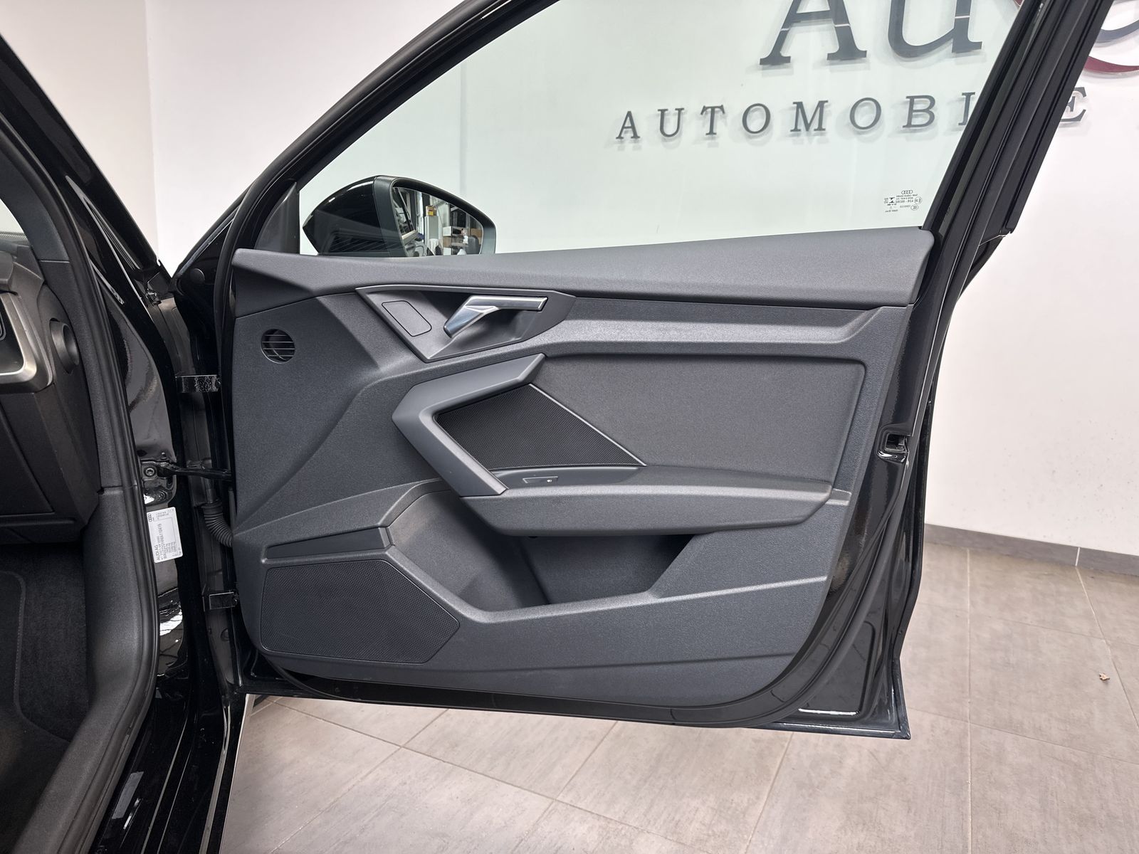 Fahrzeugabbildung Audi A3 SpB 35 TDI NAV+LED+KLIMAAUT+SHZ+VKZ+VCOCKPIT