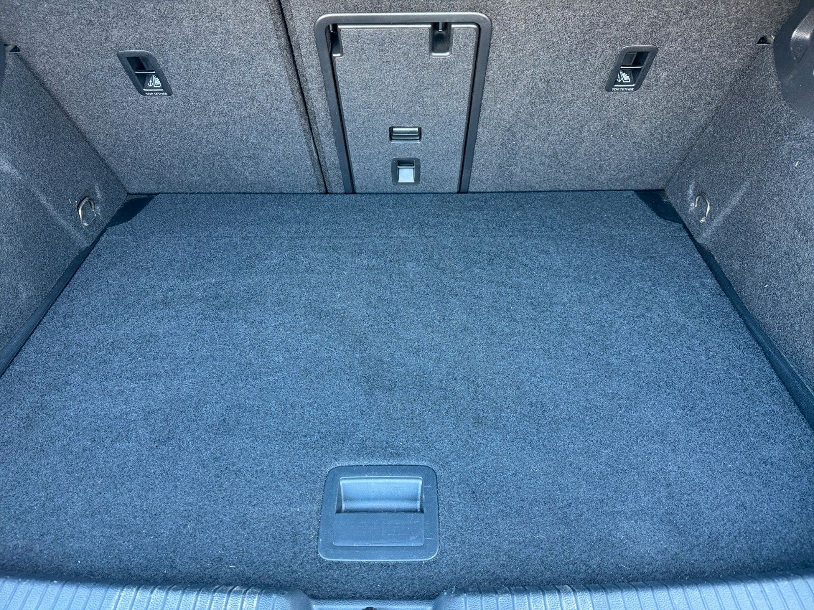 Fahrzeugabbildung Volkswagen Golf VIII Lim. Life 1.0 TSI