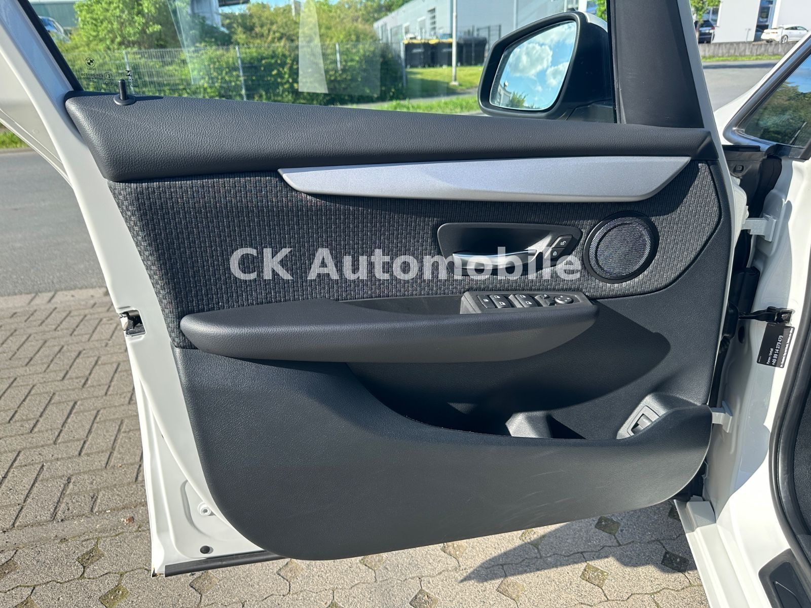 Fahrzeugabbildung BMW 218i Active Tourer Advantage Automatik/Navi/AHK