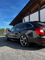 Skoda Superb 3.6 V6 DSG 4x4 L & K Combi L & K - Skoda Superb: 3.6