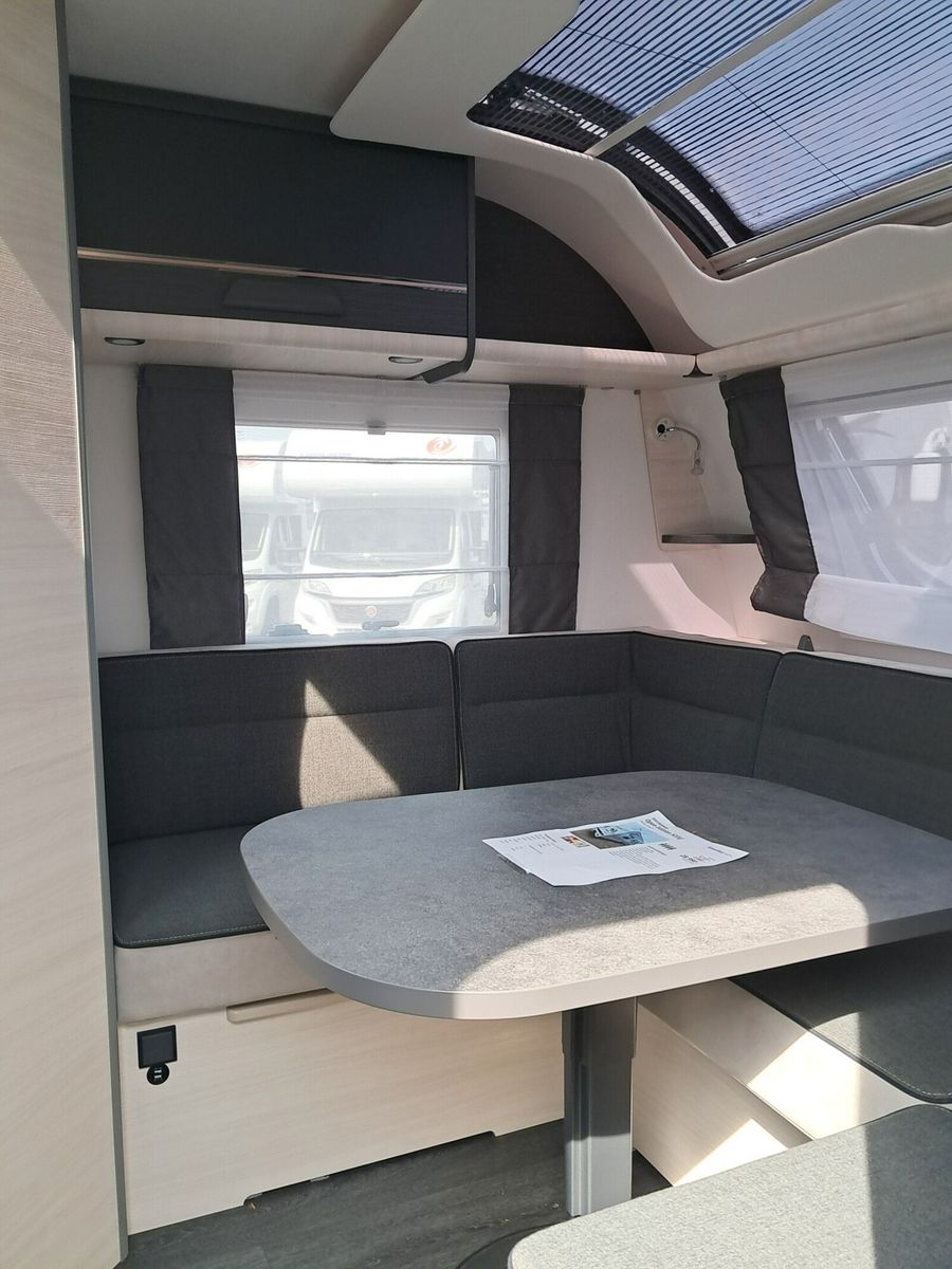 Fahrzeugabbildung Sterckeman Open Edition 522LJ 1800 kg; Truma C4, Trittstufe