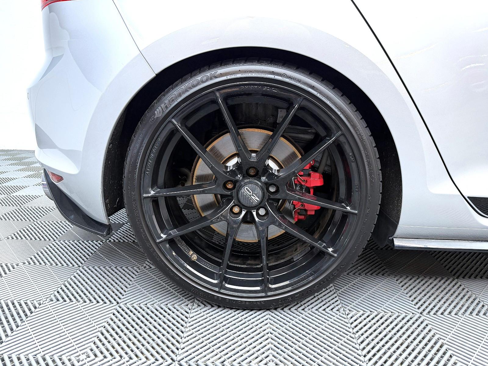 Volkswagen Golf VII Lim. GTI Clubsport BMT *OZ*AIRLIFT*SHZ