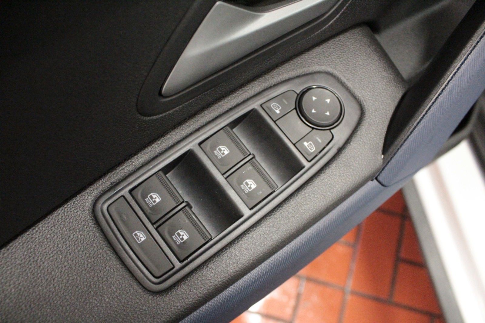 Fahrzeugabbildung Dacia Duster ECO-G 100 Expression*Winterpaket*