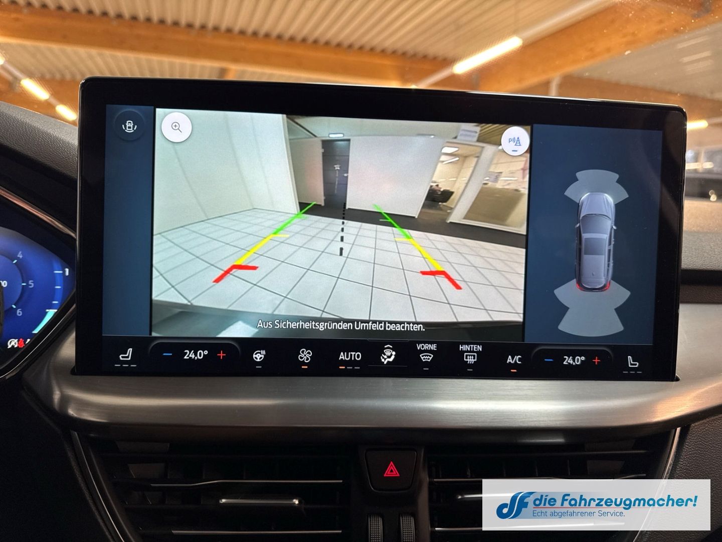 Fahrzeugabbildung Ford Focus Turnier Titanium X Navi Digitales Cockpit