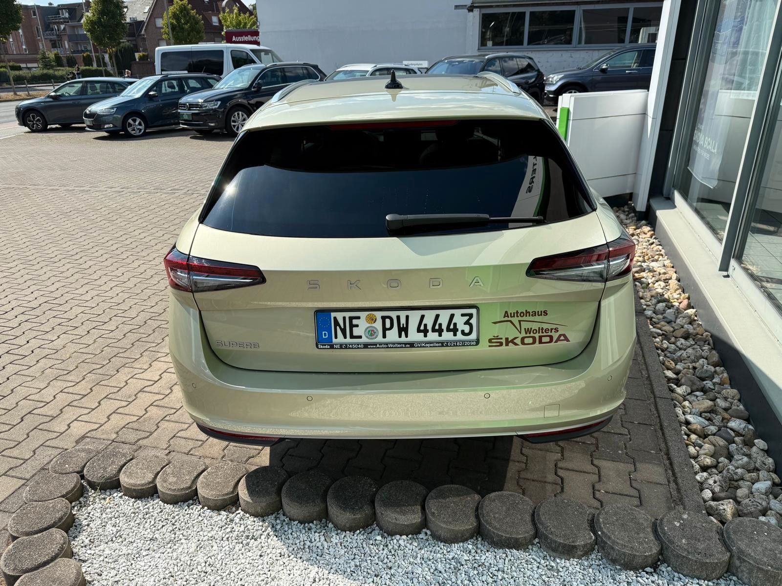 Fahrzeugabbildung SKODA Superb Combi L&K