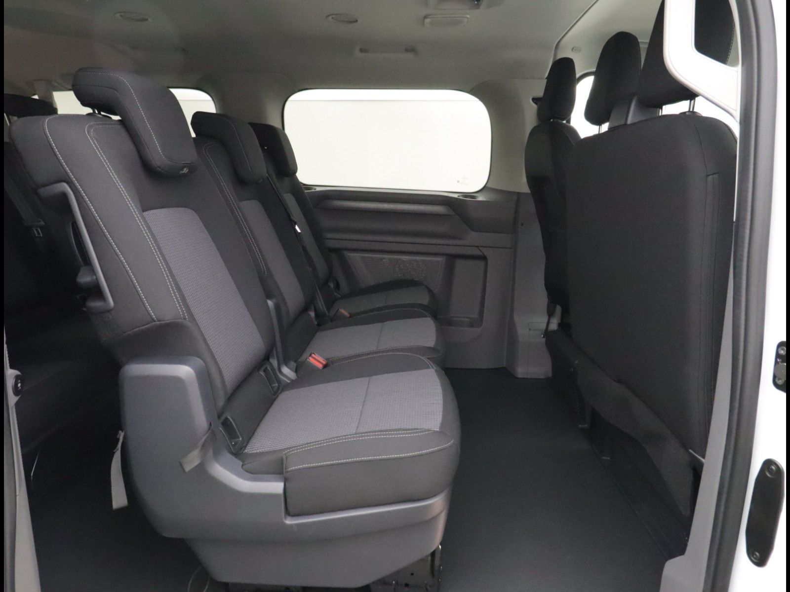 Volkswagen T7 Caravelle - Bild 6