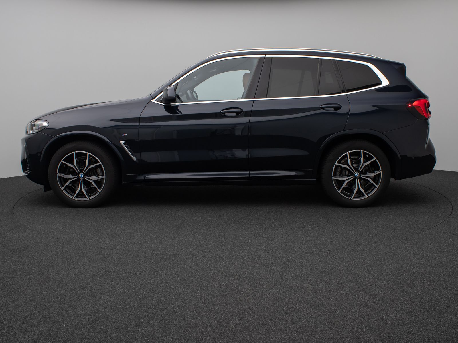 Fahrzeugabbildung BMW X3 xD20d MSport Individual HiFi Kamera DAB Alarm