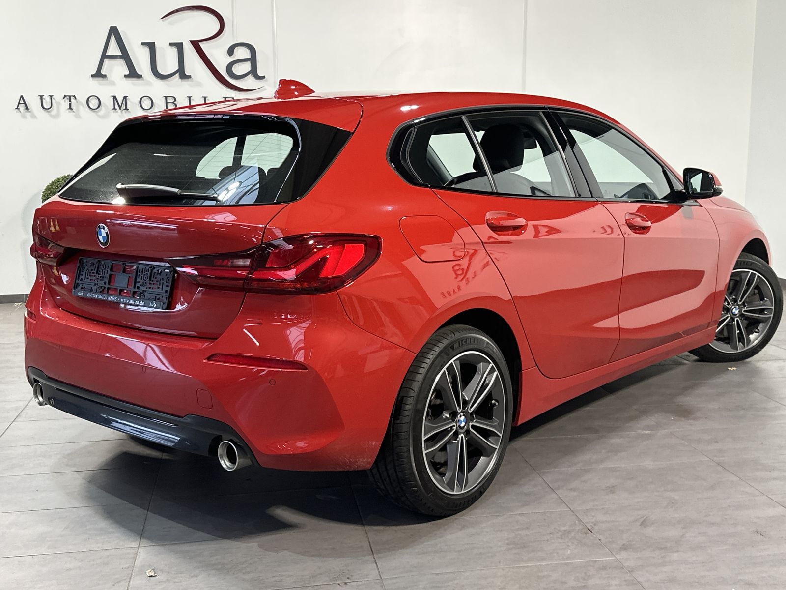 Fahrzeugabbildung BMW 120d xDrive Aut. Sport-Line NAV+LED+PDC+SHZ+17ZO
