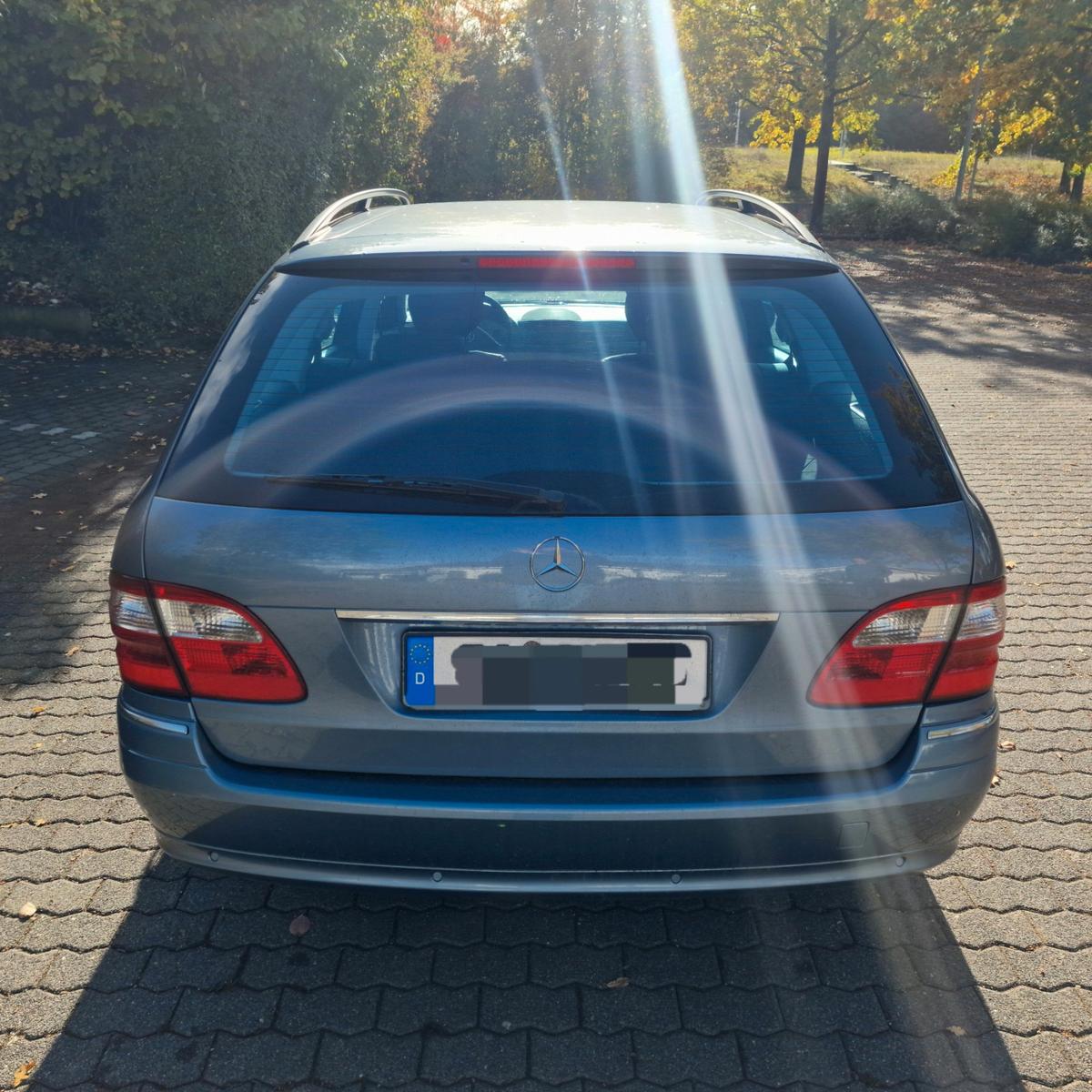 Mercedes-Benz E240 2004 — engine 2.597 cm³, 177 HP (130kW)
