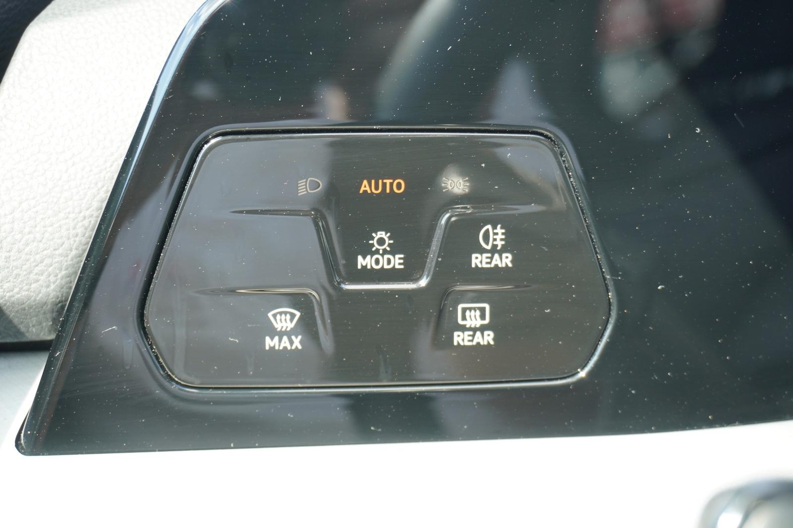 Volkswagen Golf VIII 1.5 TSI Life LED ACC Android Apple PDC, миниатюра 25