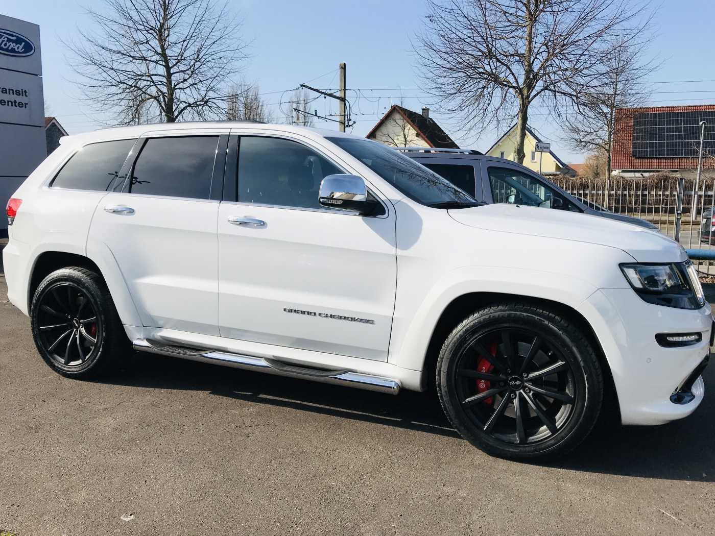 Jeep Grand Cherokee SRT 6.4 V8 HEMI 468 ch BVA 4x4 / Toit panoramique / Harman Kardon / Sièges ventilés / ACC