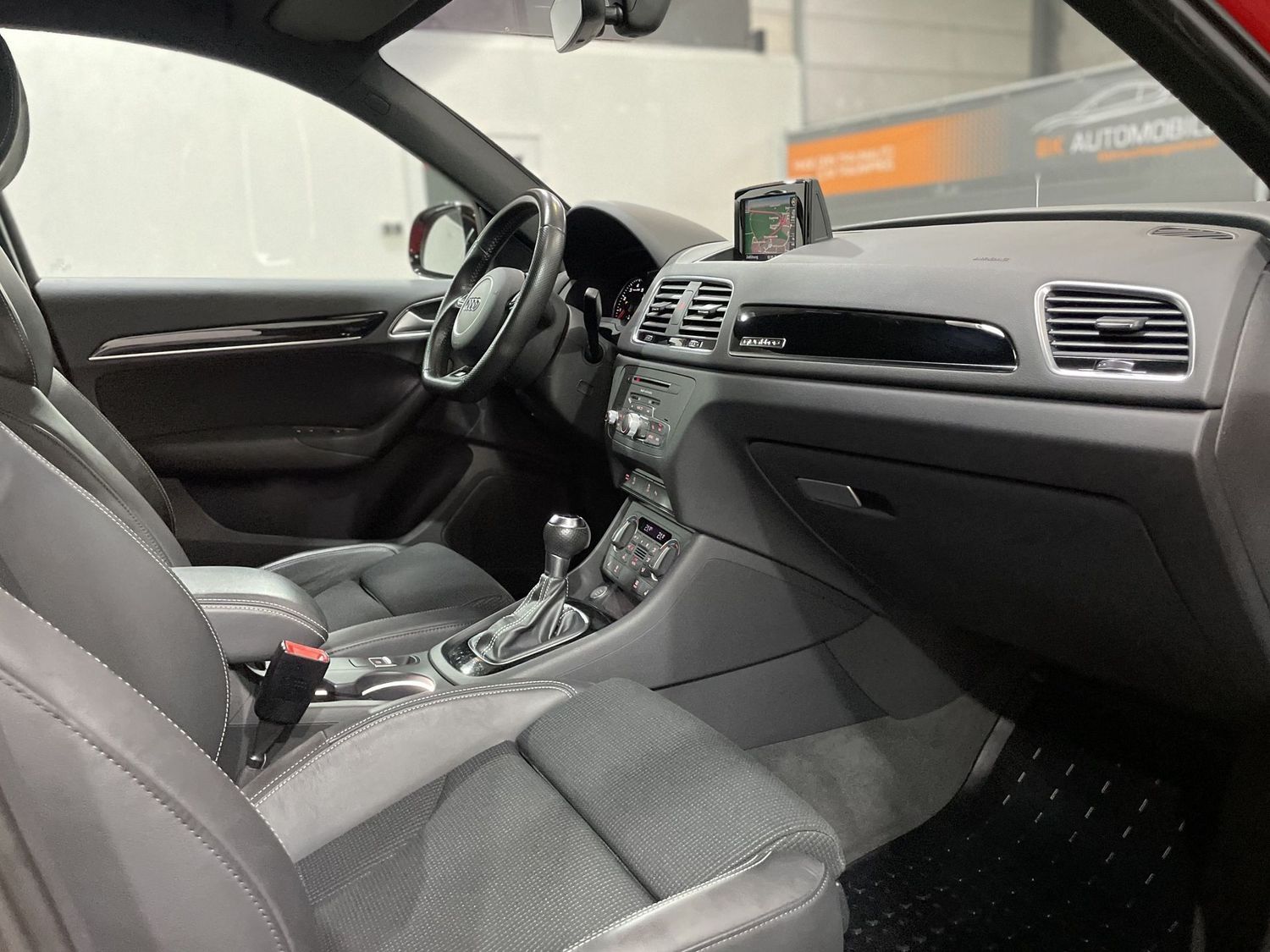 Fahrzeugabbildung Audi Q3 2.0TFSI quat S line Competition#LED#Black#20"