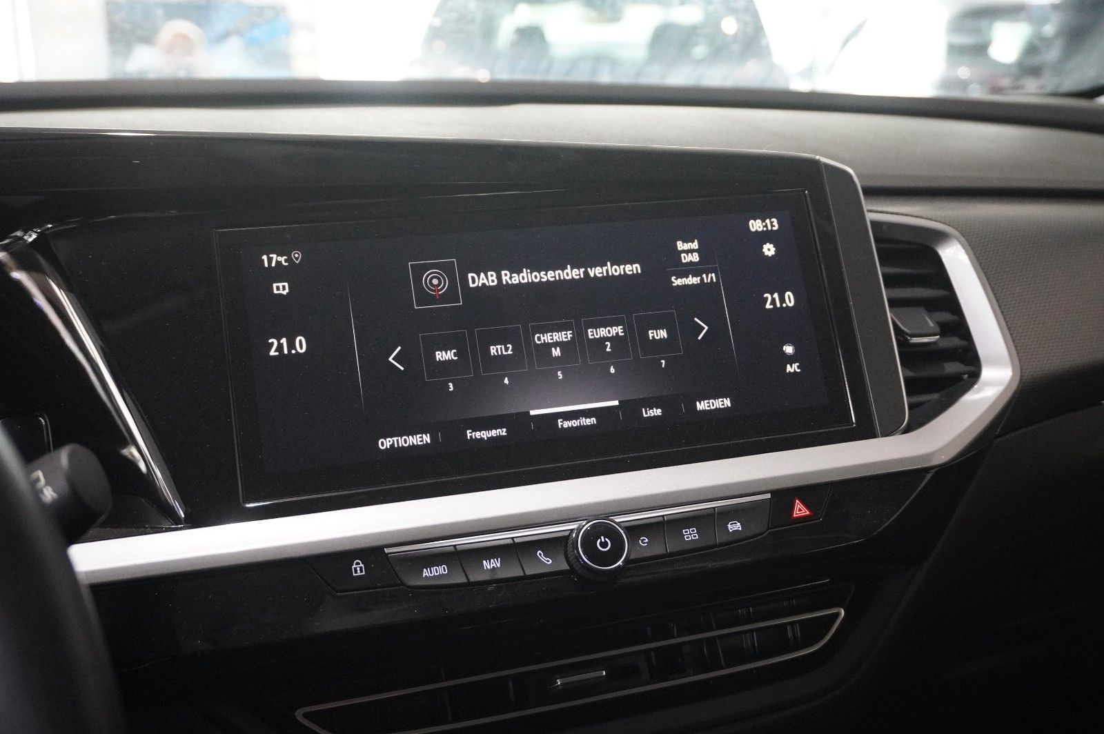 Fahrzeugabbildung Opel Grandland (X) 1.6T EDITION HYBRID NAVI/LED/VIRT.