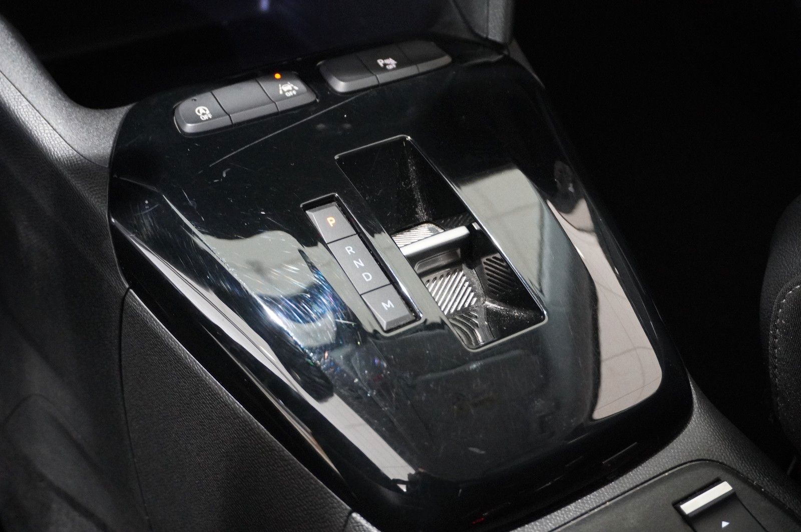 Fahrzeugabbildung Opel Corsa F 1.2T ELEGANCE NAVI/LED/KAMERA/SPORT/DAB+