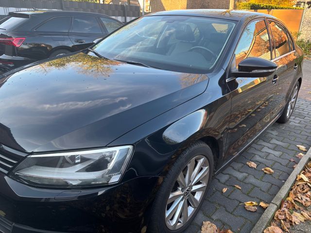 Volkswagen Jetta 2.0 TDI Highline 