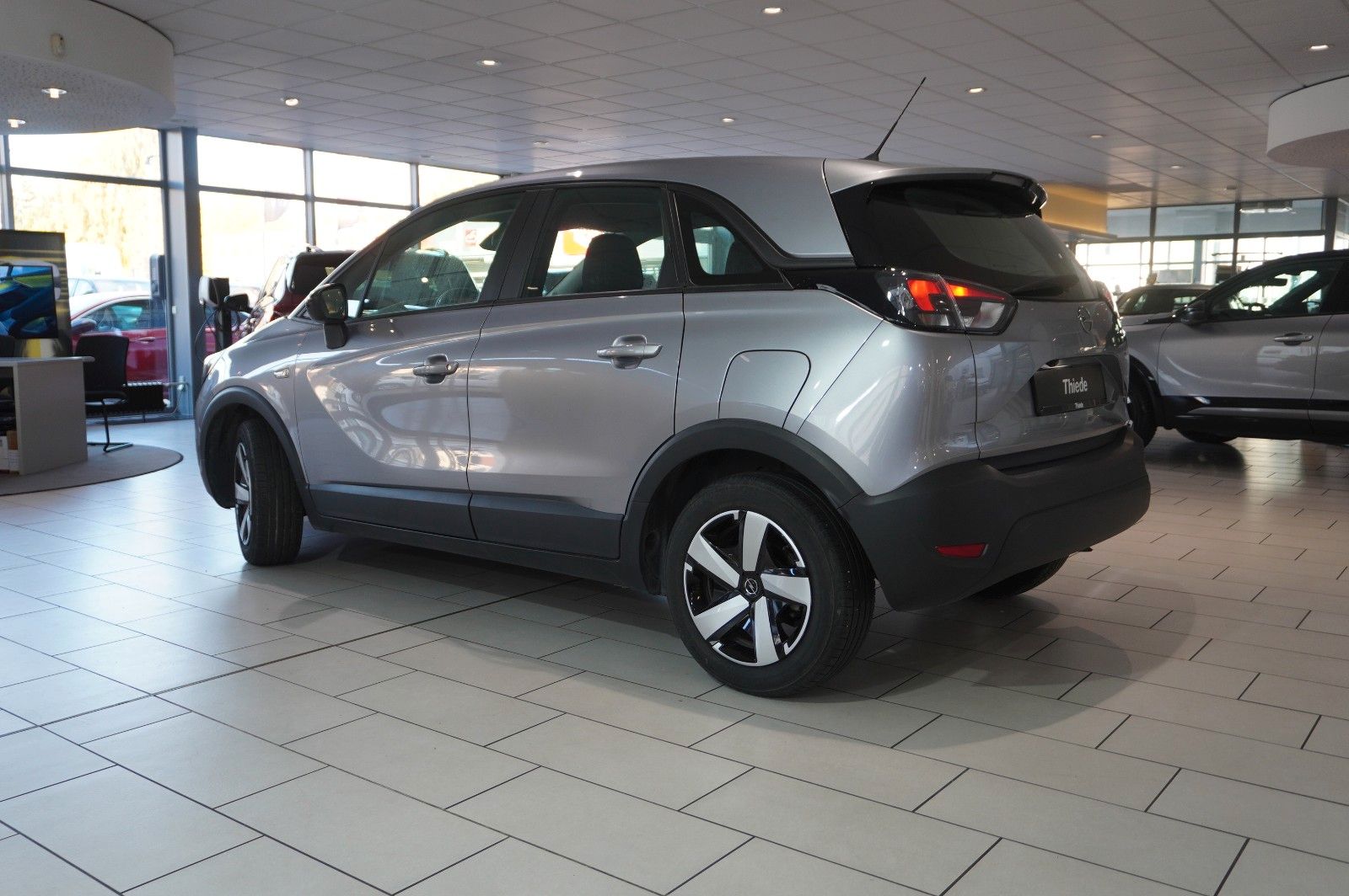 Fahrzeugabbildung Opel Crossland (X) 1.2 EDITION NAVI/LED/KAMERA/DAB+