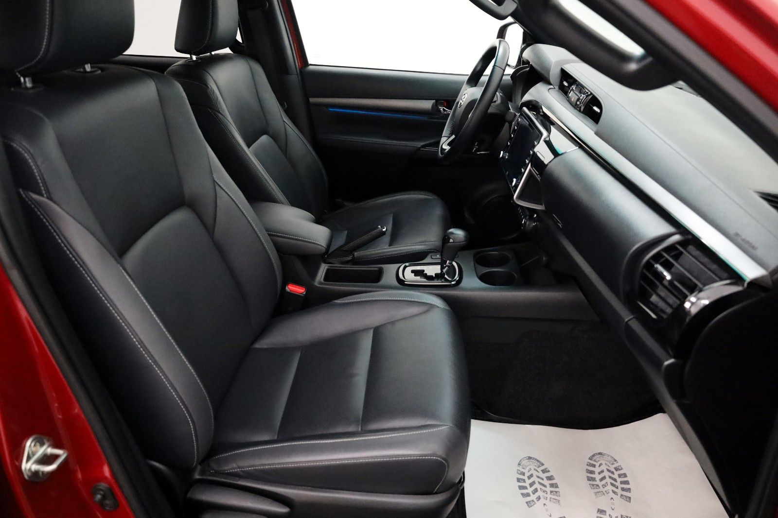 Fahrzeugabbildung Toyota Hilux Invincible,ACC,Rollo el.AHK,Garantie 2028