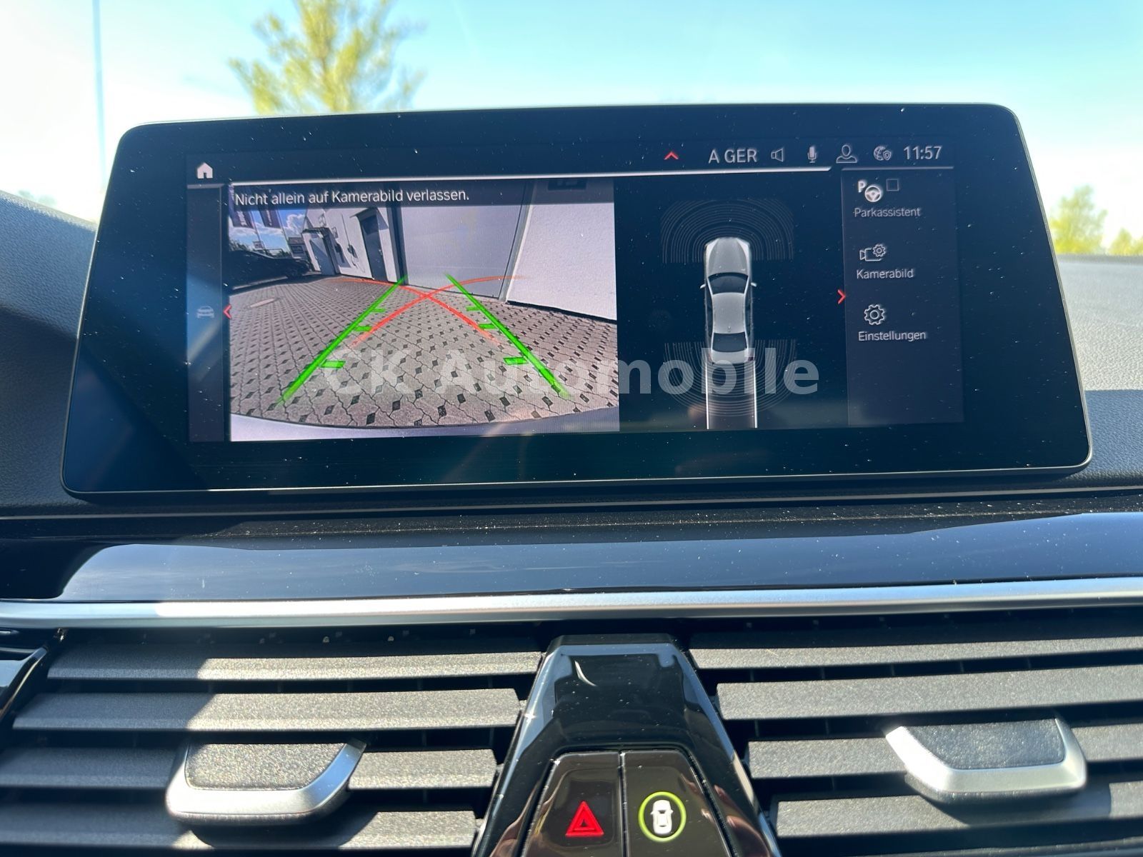 Fahrzeugabbildung BMW 530 i Lim. xDrive Sport Line/Navi/Leder/LED/Kam.