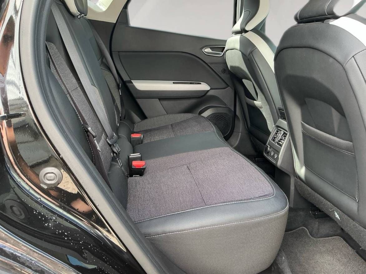 Fahrzeugabbildung Renault CAPTUR EDITION ONE E-TECH PLUG-IN 160