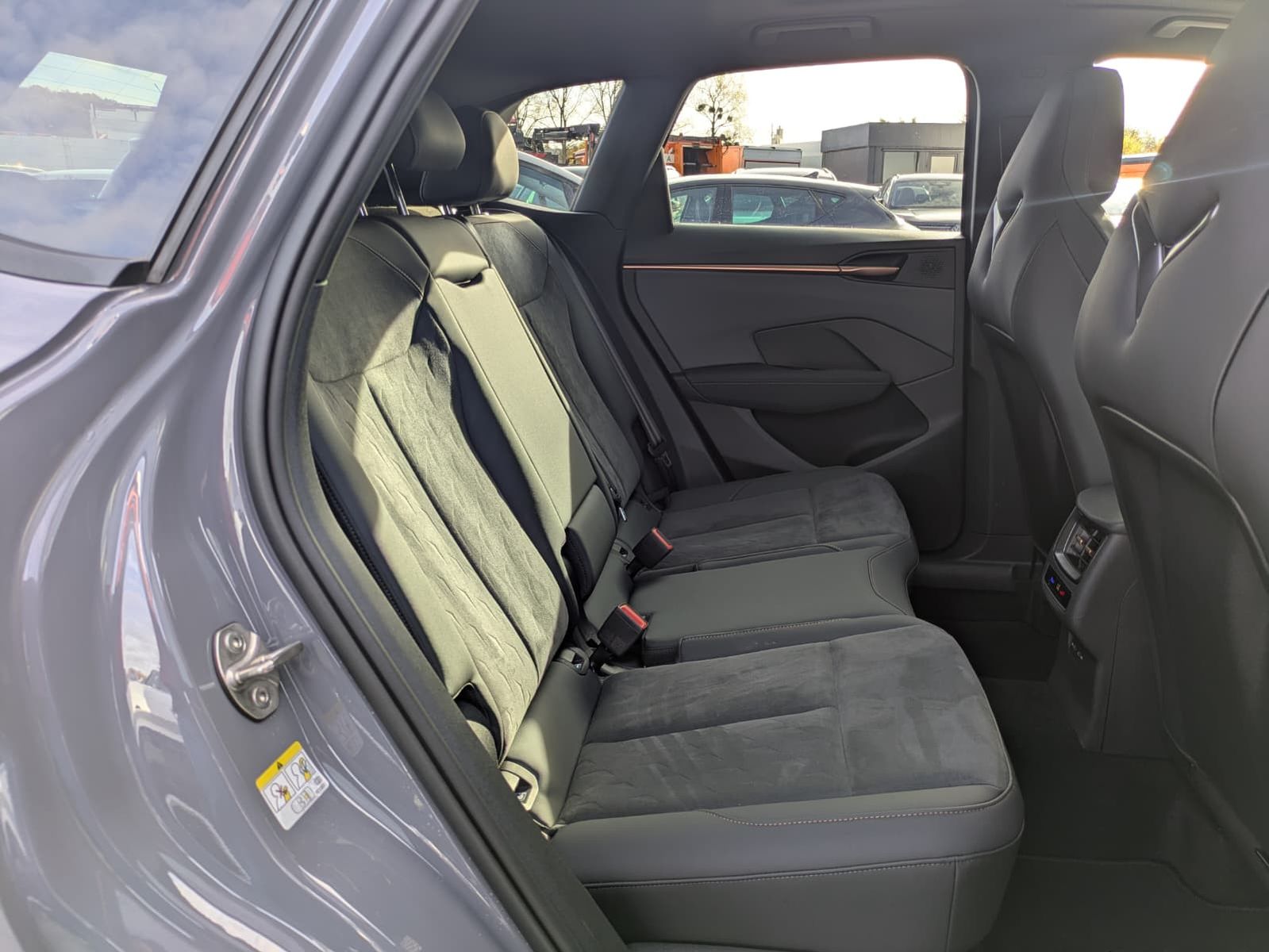 Fahrzeugabbildung CUPRA Terramar 2.0 TSI 4D VZ HUD*MATRIX*PANO*DCC*20"