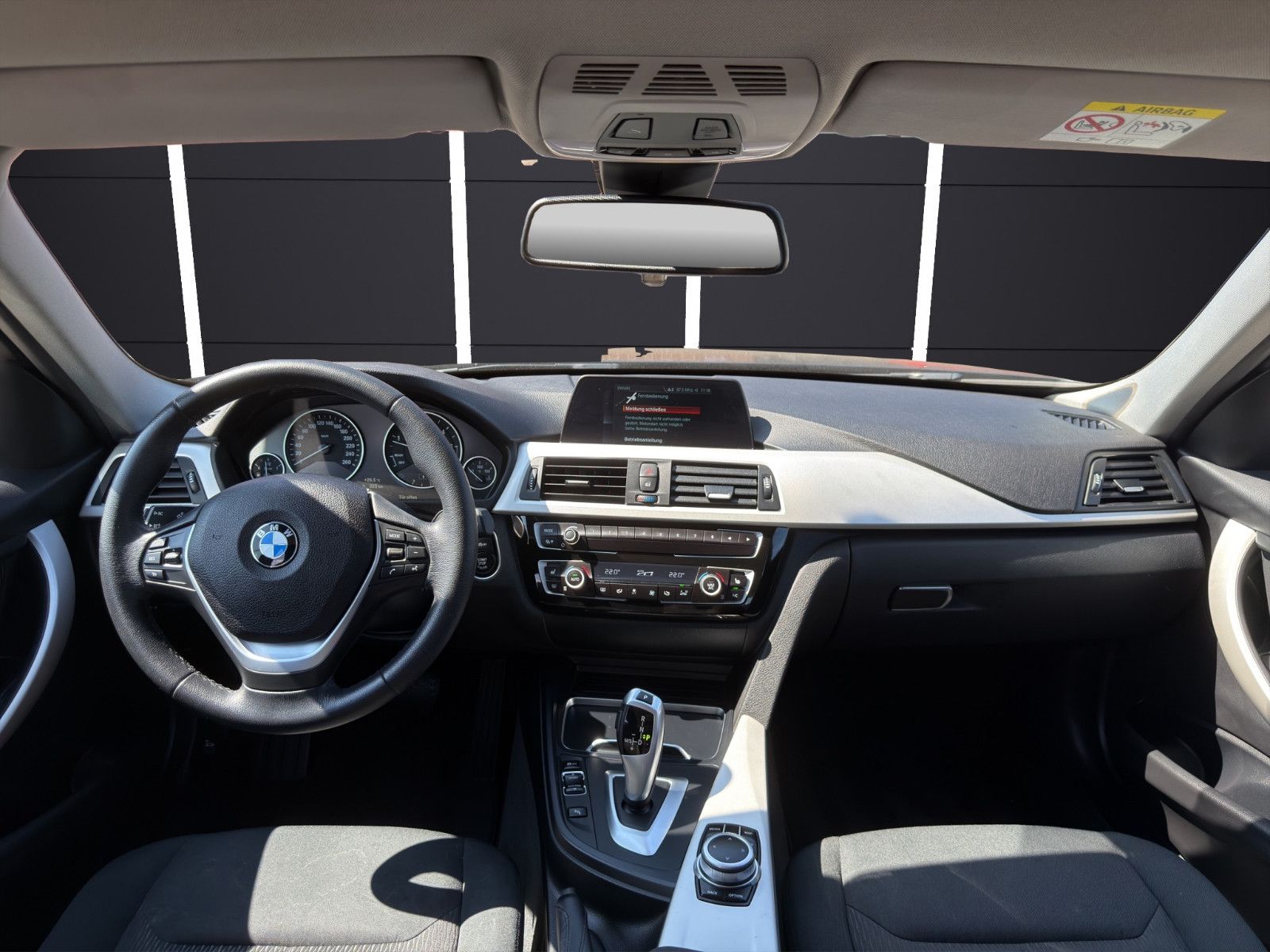 Fahrzeugabbildung BMW 316 Toruring Advantage *LED*Navi*SitzHZ*BlueTH*