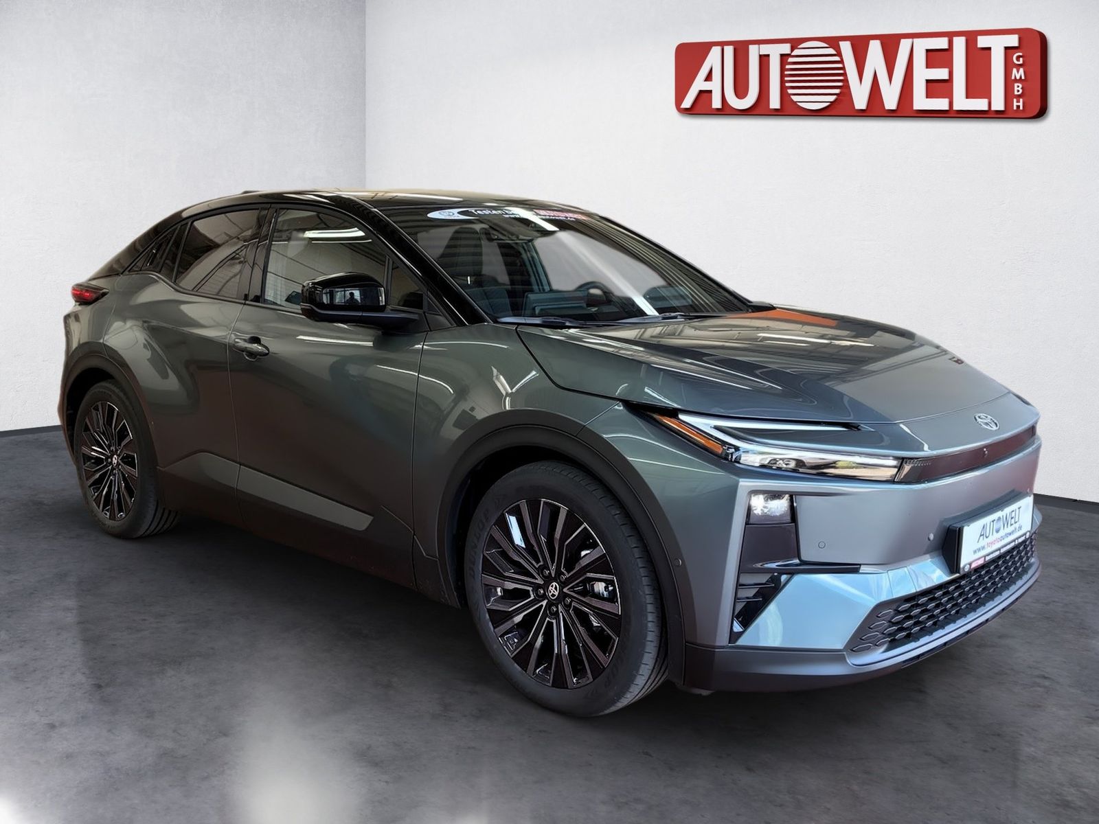 Fahrzeugabbildung Toyota C-HR+ Lounge 4x4 AWD 77 KW, 360,SHZ,el.Heck