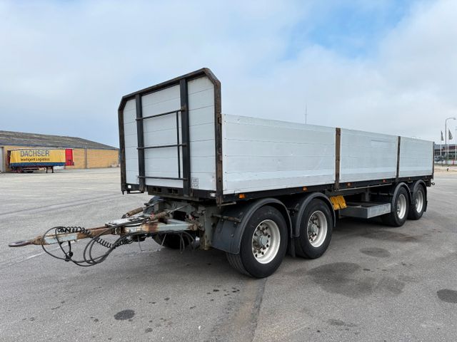 Другие HFR 30 t. 4 axle Platform 8,15 m.