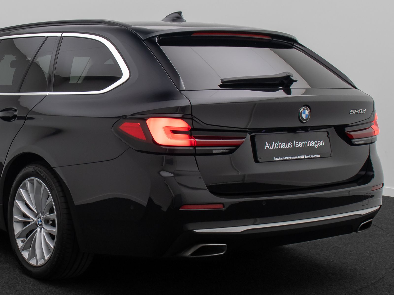 Fahrzeugabbildung BMW 520d Luxury Line HUD DAB Laser Kamera Sport Komf